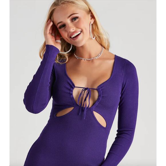Windsor S Purple Cutout Long Sleeve Fitted Short Mini Knit Sweater Dress - Picture 2 of 9
